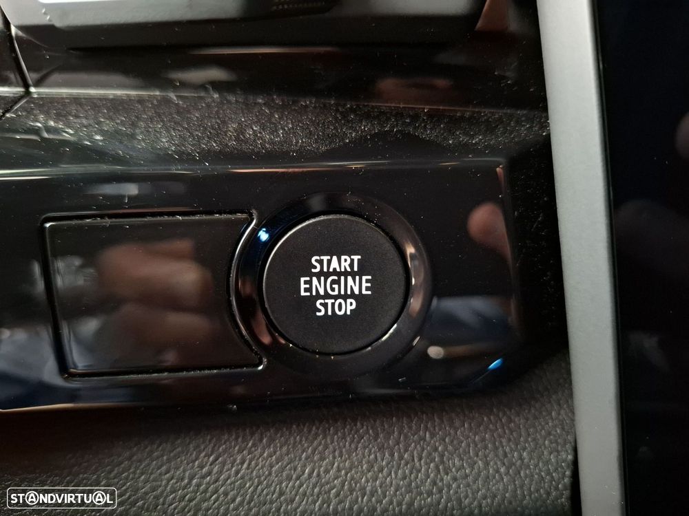 Renault Austral 1.2 E-Tech Iconic Espirit - 19