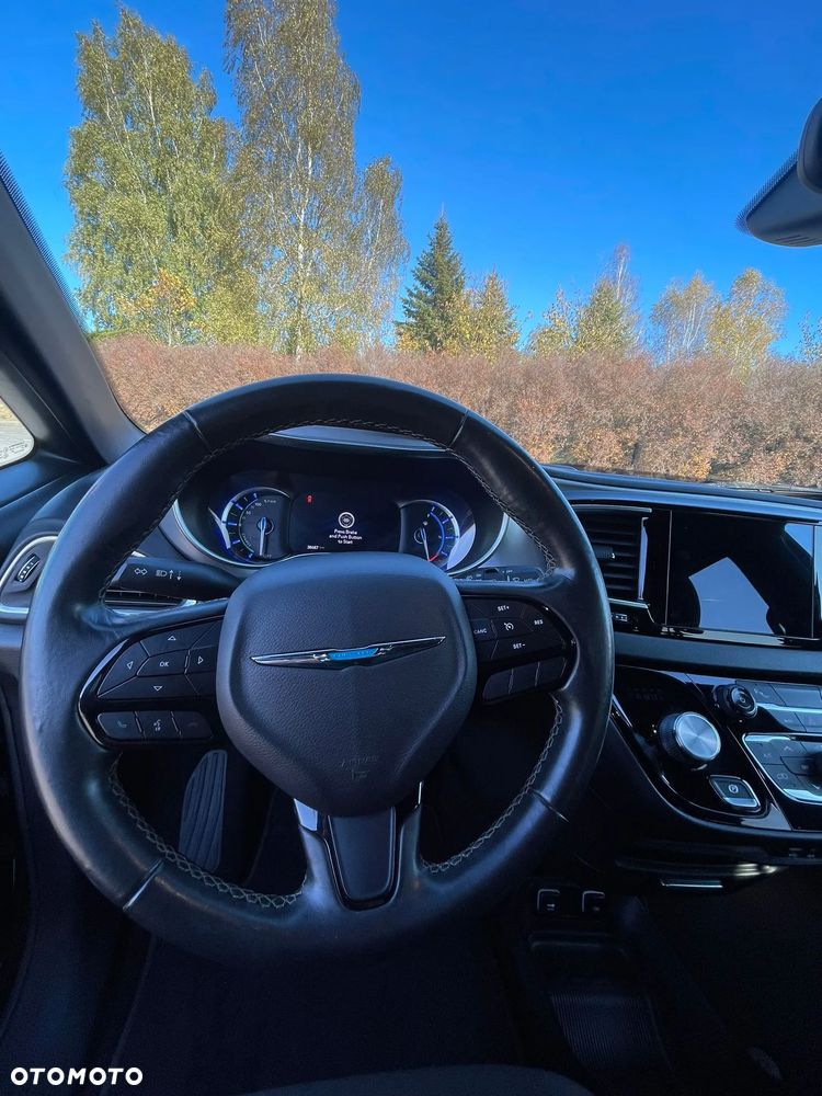 Chrysler Pacifica - 19