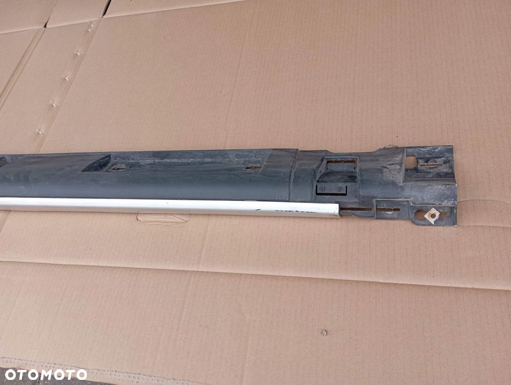 DACIA SANDERO I LISTWA NAKŁADKA PROGOWA PRAWA 764365586R - 2