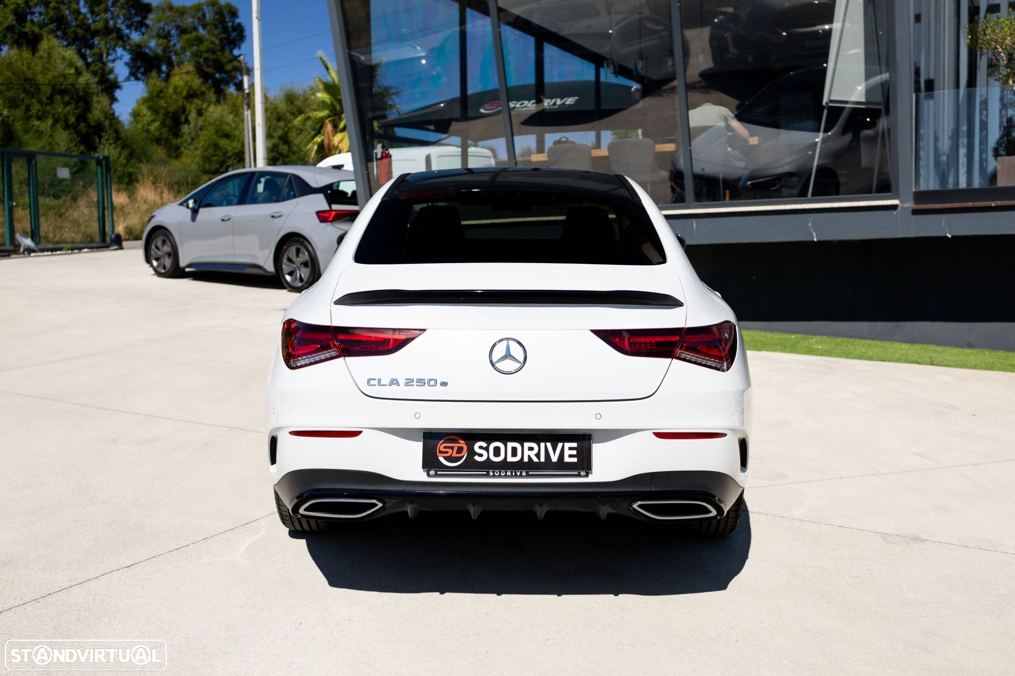 Mercedes-Benz CLA 250 e AMG Line - 14