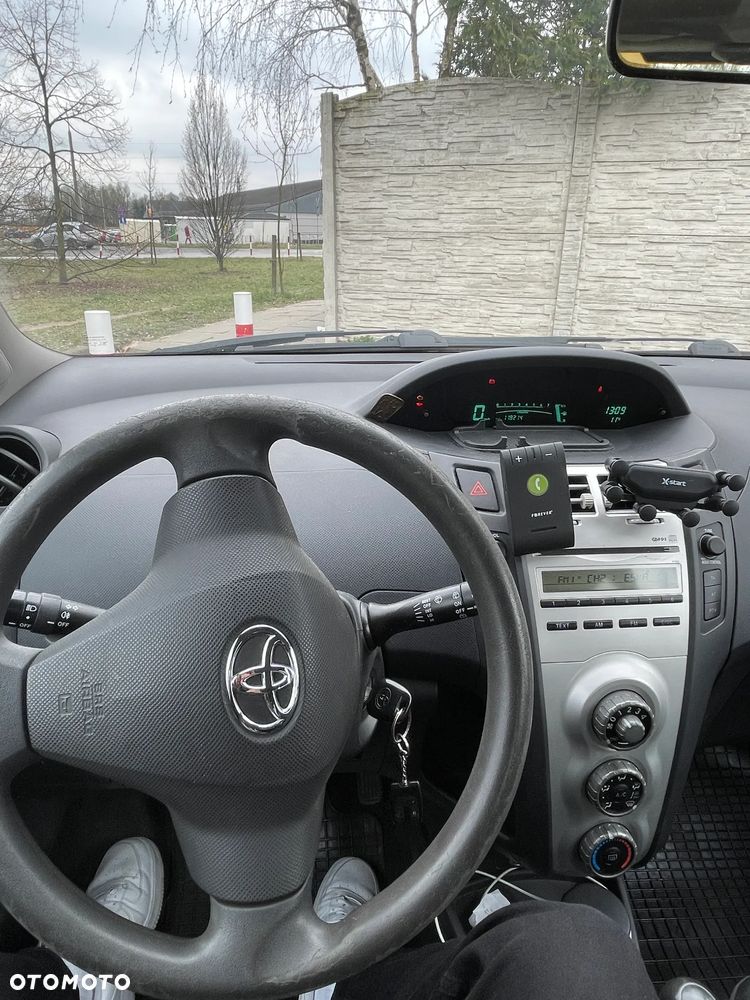Toyota Yaris 1.3 Terra - 15
