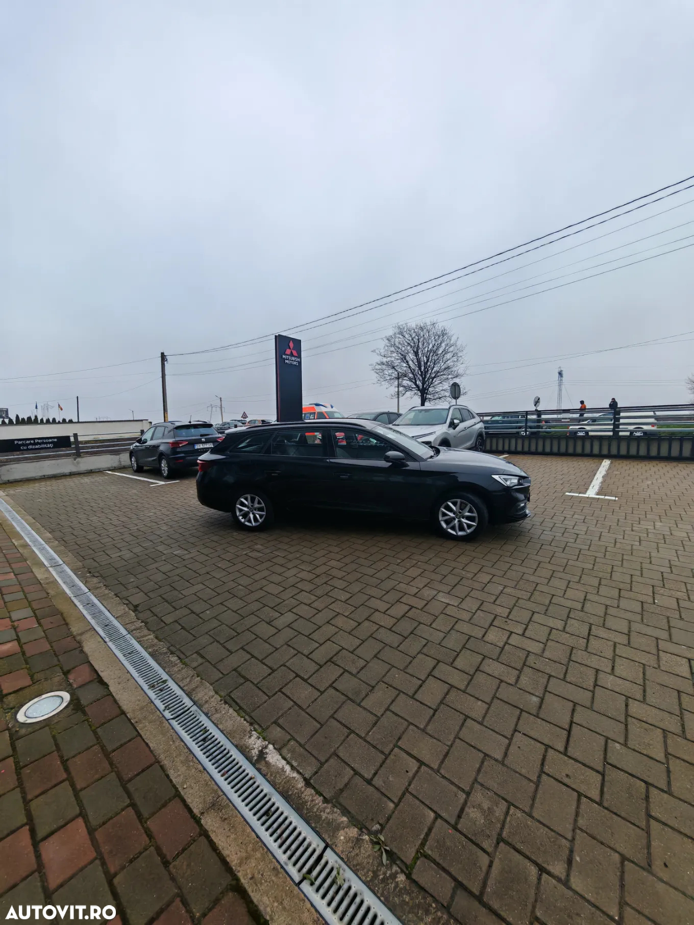 Seat Leon Sportstourer 2.0 TDI DSG Style - 12