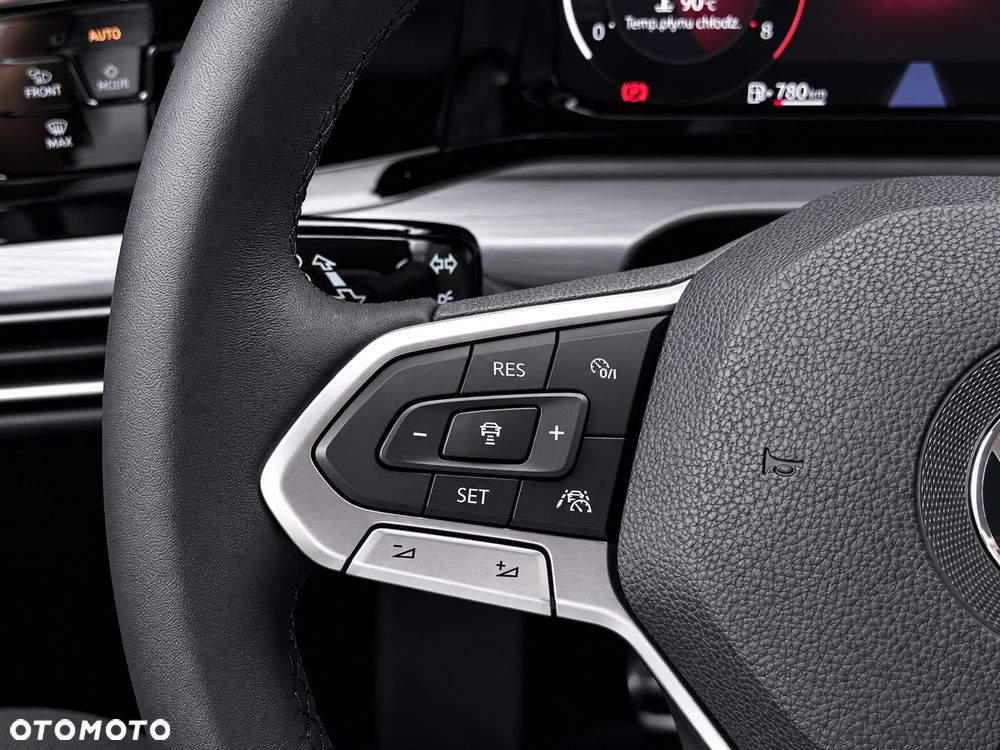 Volkswagen Golf 1.5 TSI EVO Style - 26