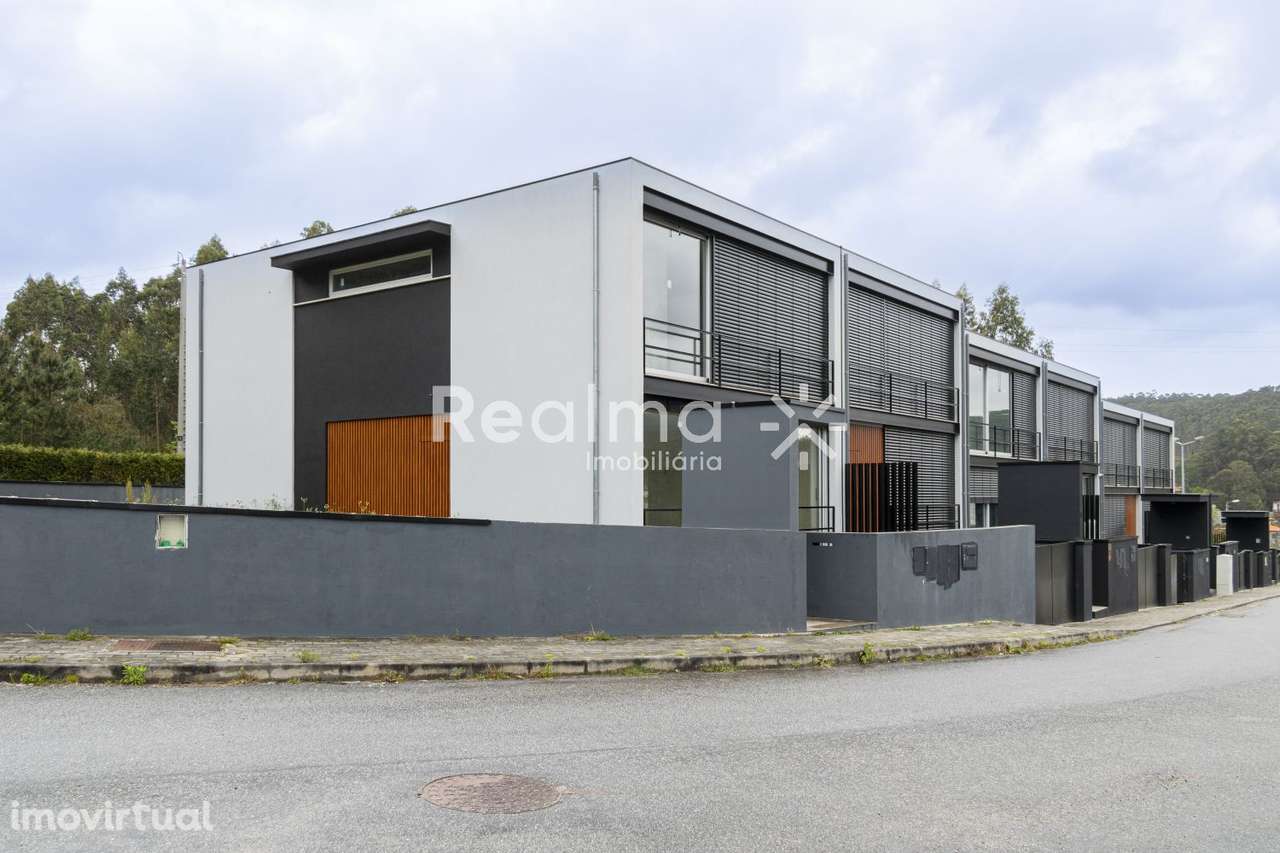 Moradia T3 - Gaveto Nova em Tebosa - Grande imagem: 3/29