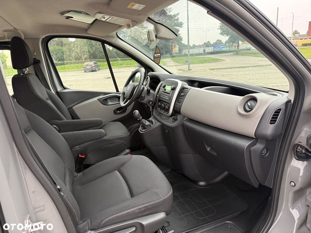 Renault Trafic - 13