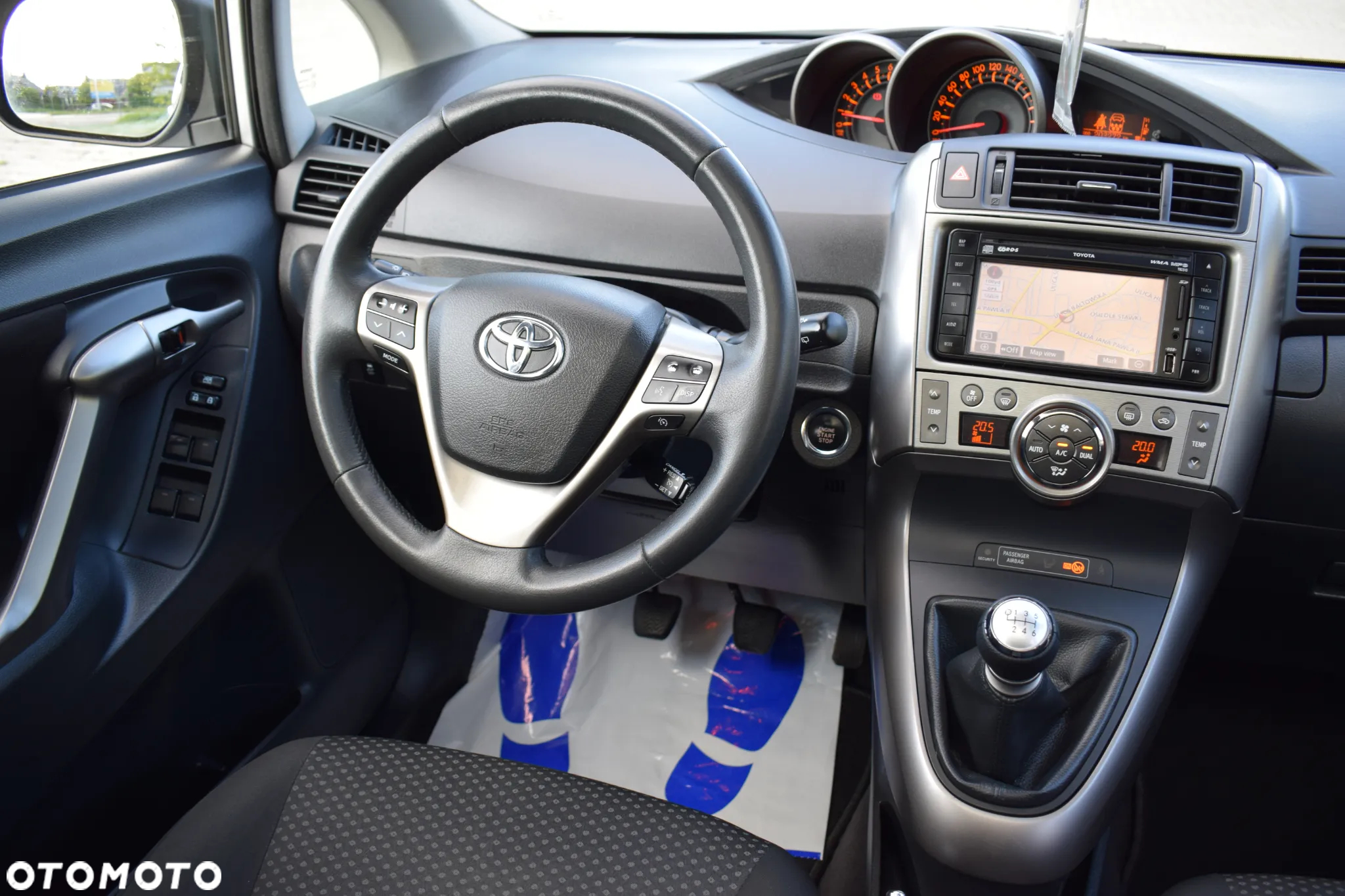 Toyota Verso 1.8 Sol plus 7os - 29