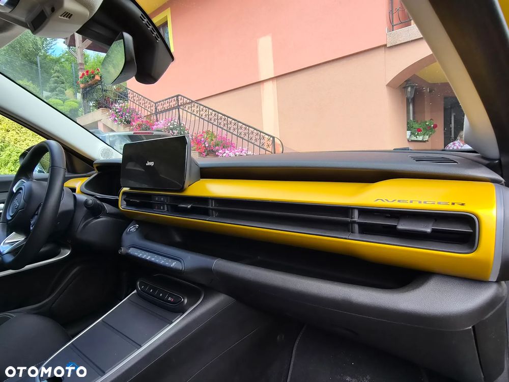 Jeep Avenger 54kWh Summit - 23