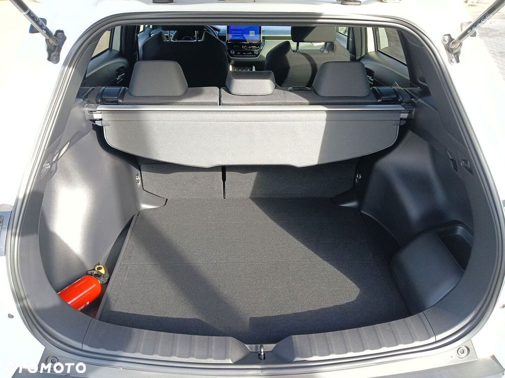 Toyota Corolla Cross - 13