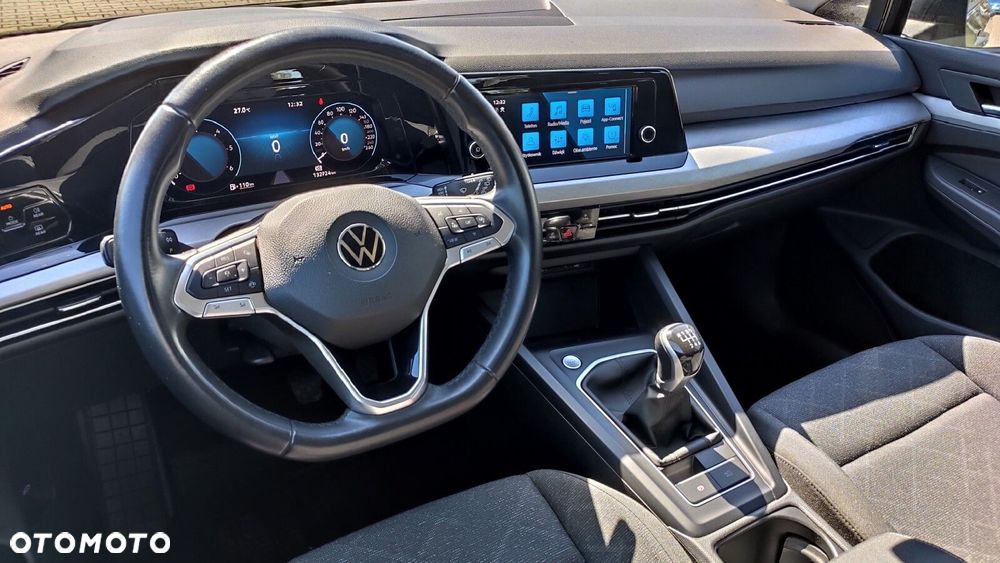 Volkswagen Golf - 33