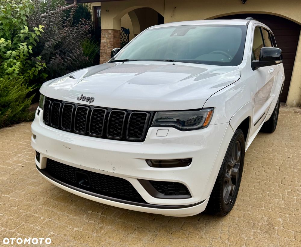Jeep Grand Cherokee - 16