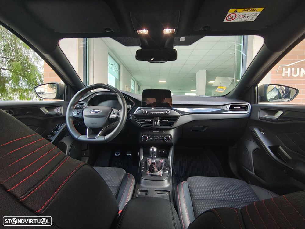 Ford Focus 1.0 EcoBoost ST-Line X - 5