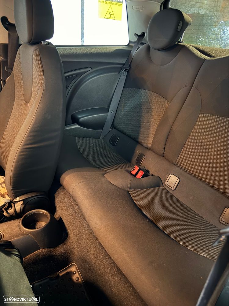 MINI 3 Portas One D - 15