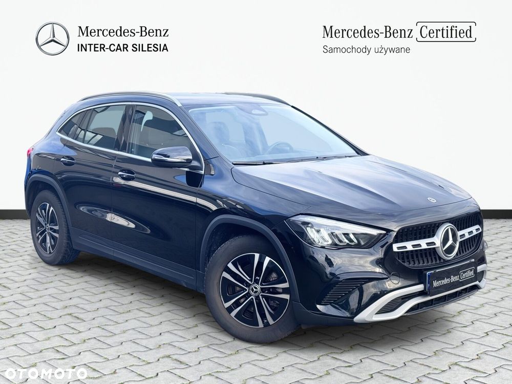 Mercedes-Benz GLA 180 - 4