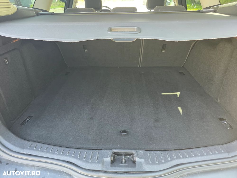 Ford Focus 2.0 TDCI DPF Powershift Titanium - 12