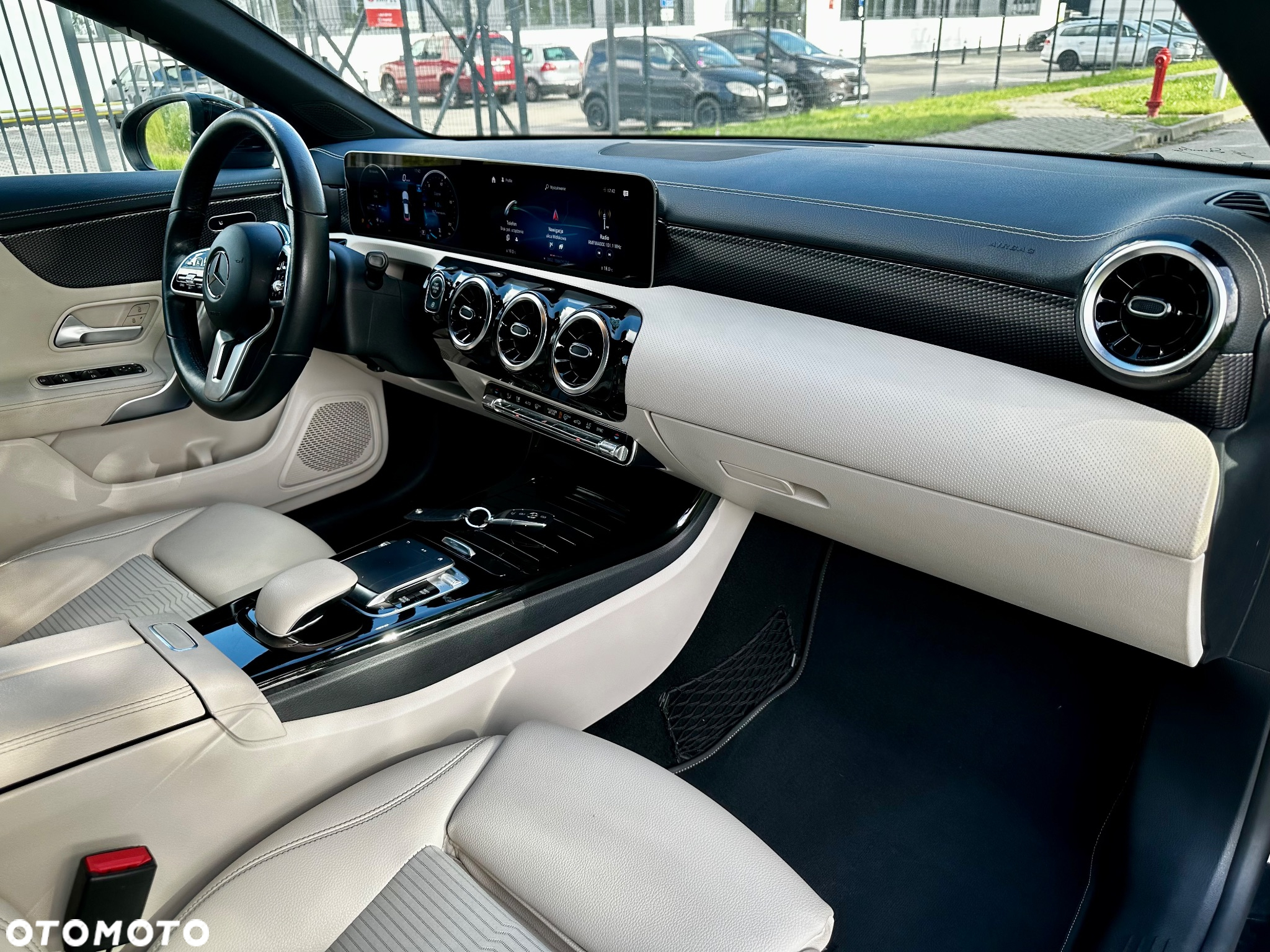 Mercedes-Benz CLA 180 Progressive 7G-DCT - 35