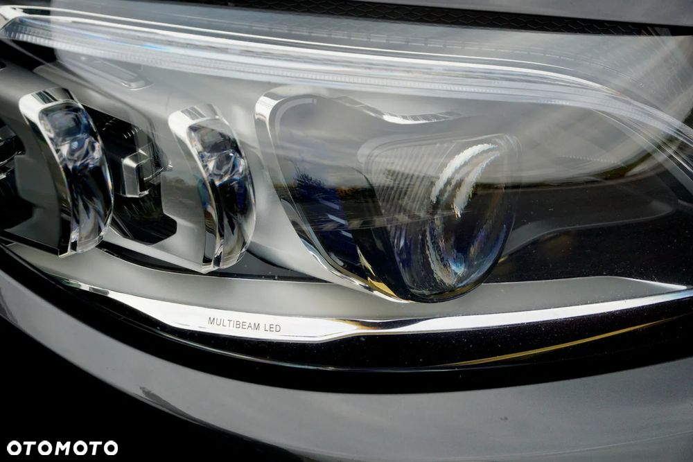 Mercedes-Benz Klasa C 400 4Matic 9G-TRONIC AMG Line - 12