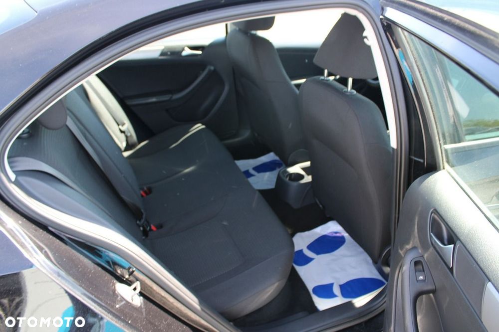 Volkswagen Jetta - 25