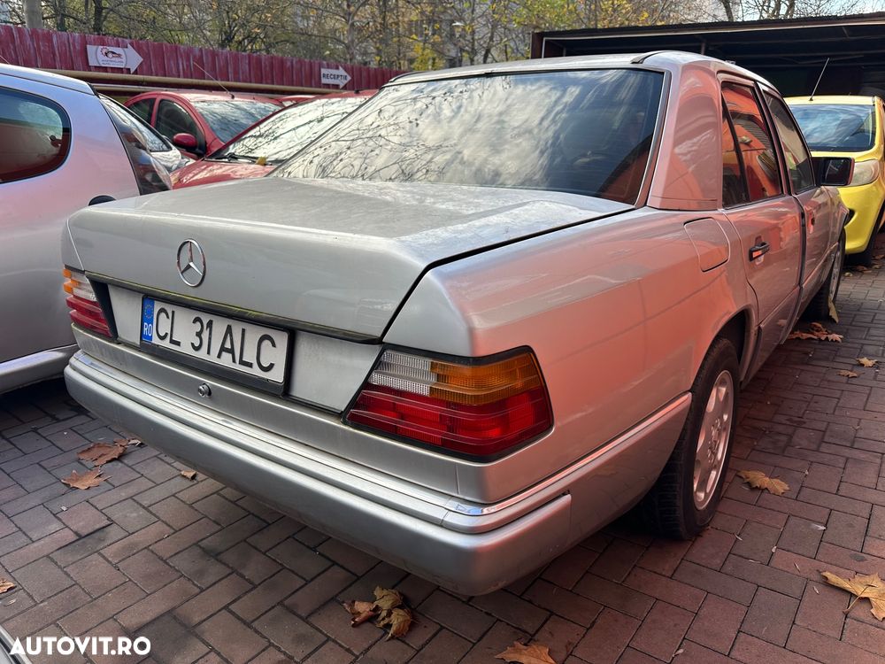 Dezmembrez Mercedes w124 3.0 benzina - 5