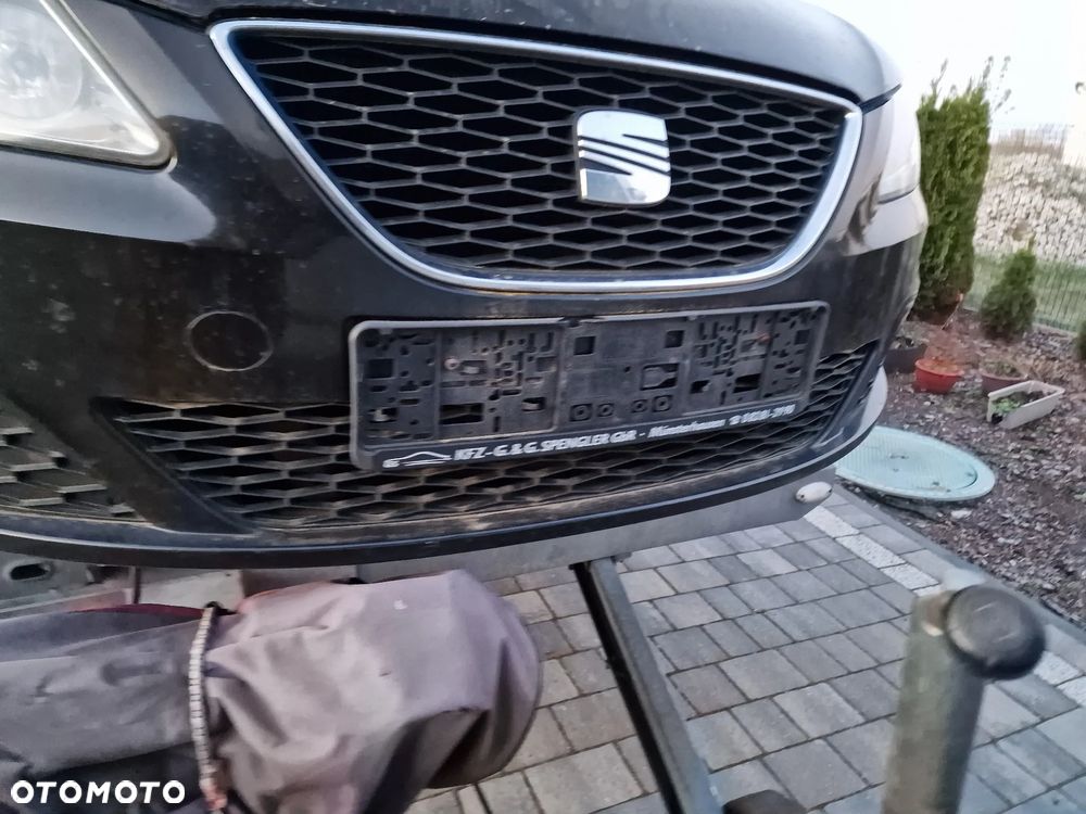 Zderzak  przód  seat exeo  w kolorze LZ9Y - 5