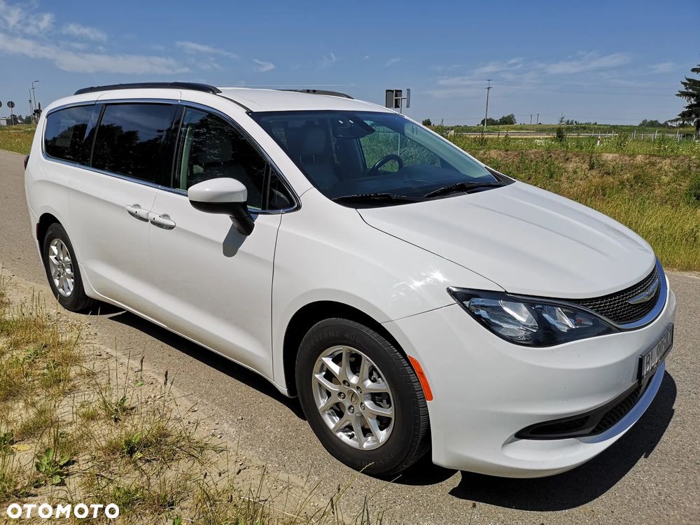Chrysler Pacifica - 19