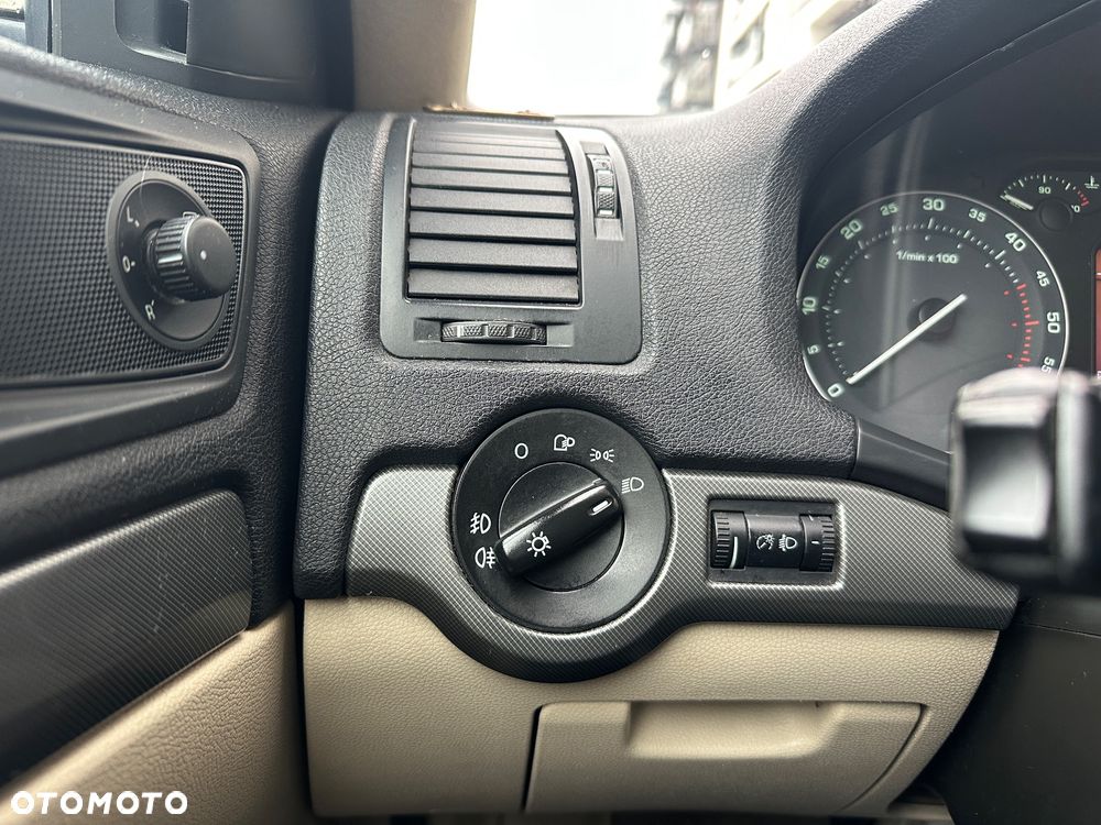 Skoda Octavia 1.9 TDI DSG Elegance - 16