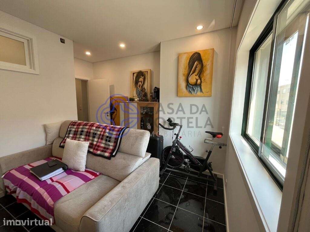 Apartamento T1+1 - Grande imagem: 2/11
