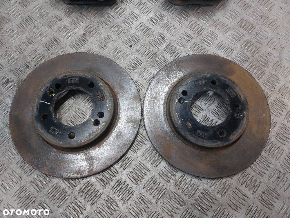 TARCZE HAMULCOWE TYŁ + ZACISKI KIA CEED III - 2