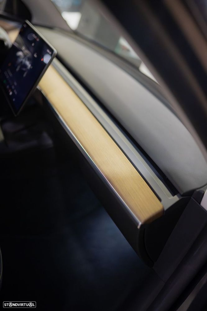 Tesla Model Y RWD - 40