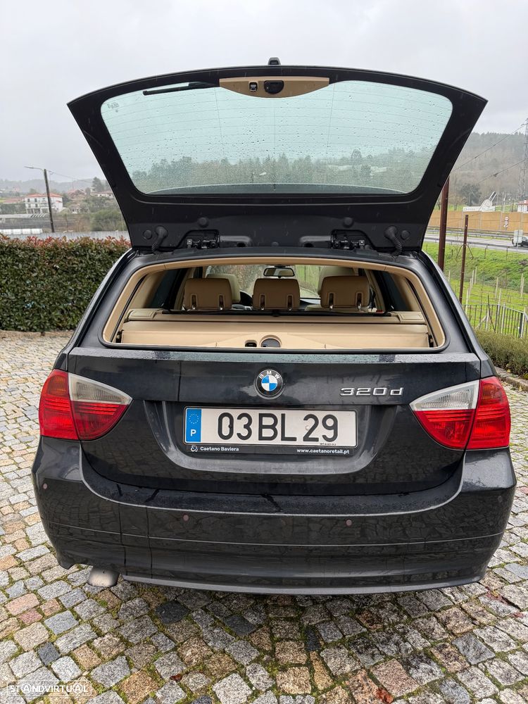 BMW 320 dA - 15