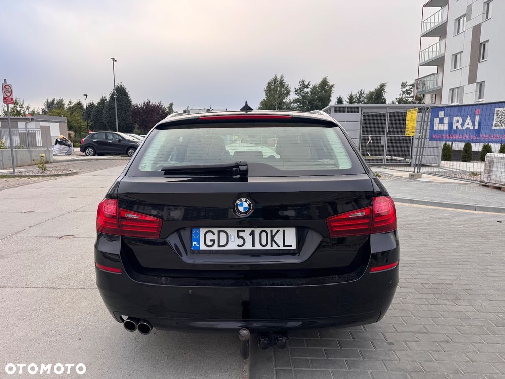 BMW Seria 5 525d xDrive Luxury Line - 4