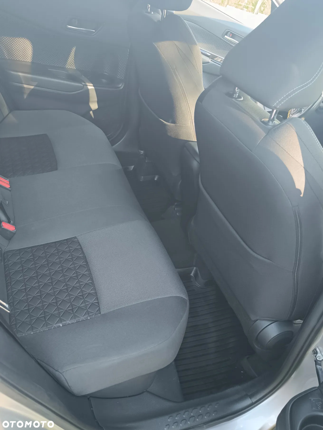 Toyota C-HR 2.0 Hybrid Premiere Edition - 9