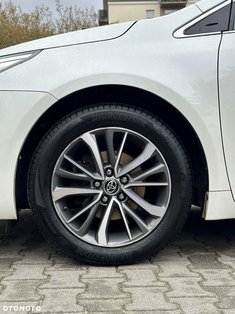 Toyota Avensis 1.8 Prestige MS - 3