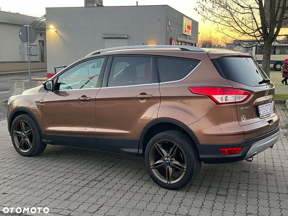 Ford Kuga 1.6 EcoBoost 2x4 Titanium - 5
