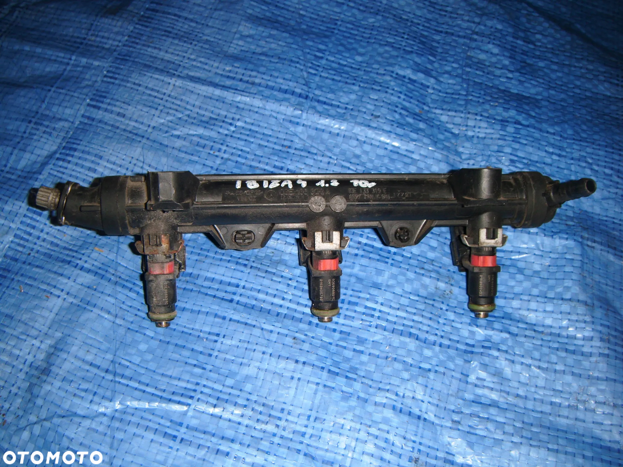 seat ibiza 4 6j 1.2 listwa wtryskowa kompletna 03e133320a - 2