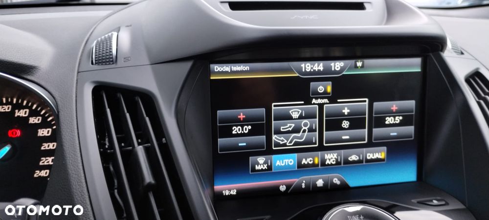 Ford Kuga 2.0 TDCi 4x4 Titanium - 12
