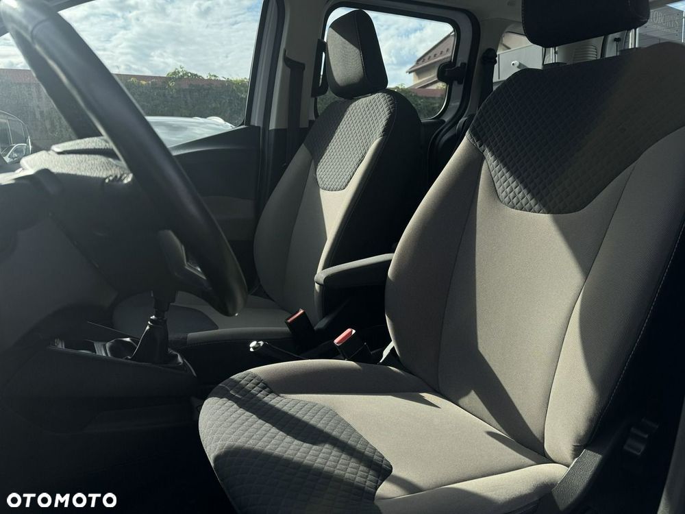 Ford Tourneo Courier - 9