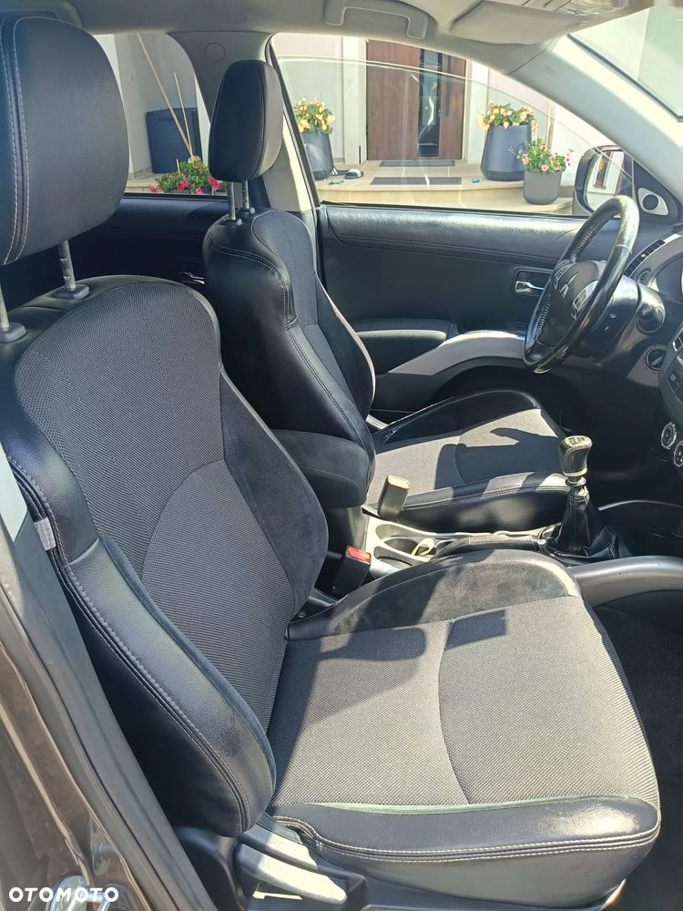 Mitsubishi Outlander 2.2 DID Instyle NAVI EU5 - 13