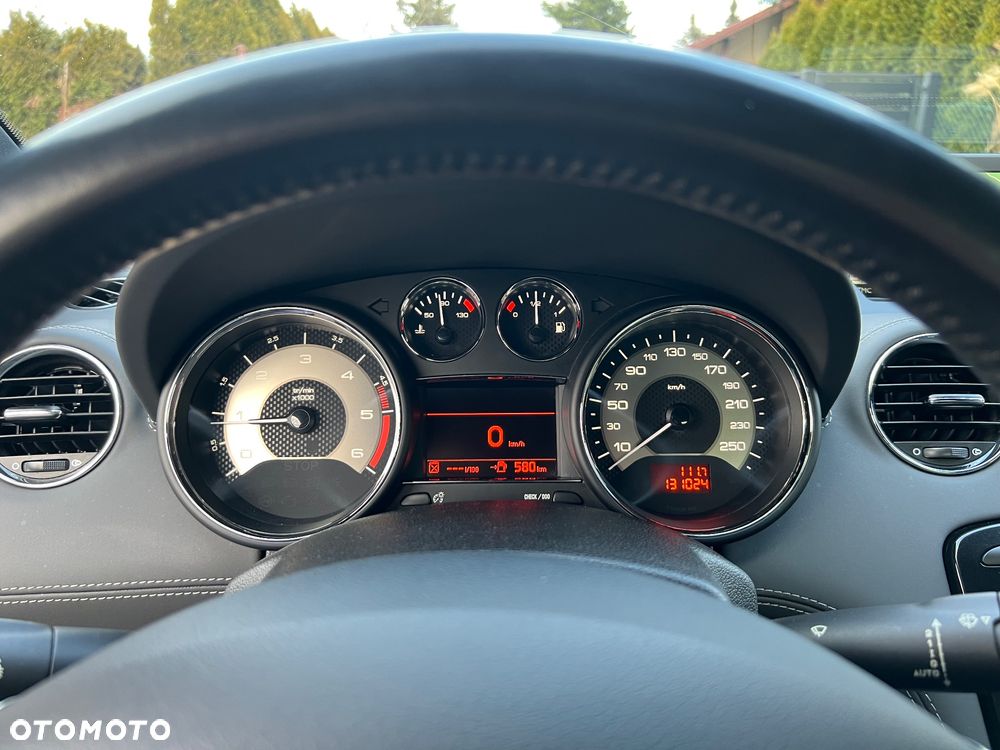 Peugeot RCZ 2.0 HDi FAP 165 - 17