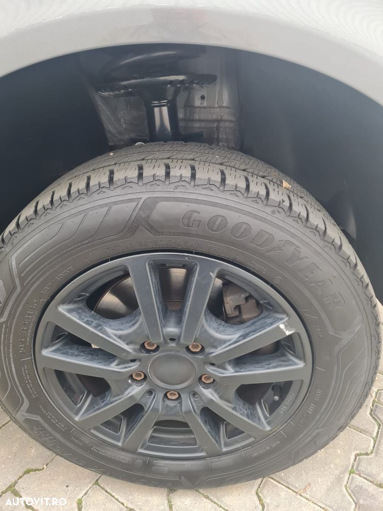 Volkswagen Transporter - 7