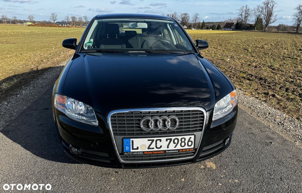 Audi A4 Limousine - 2