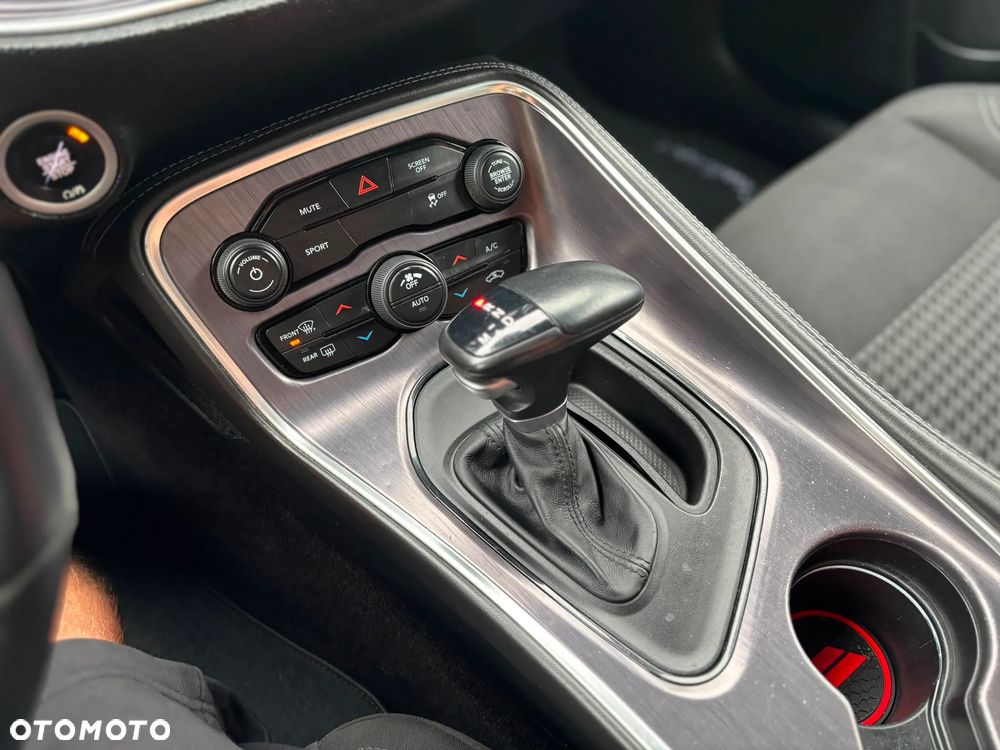 Dodge Challenger 3.6 SXT - 28