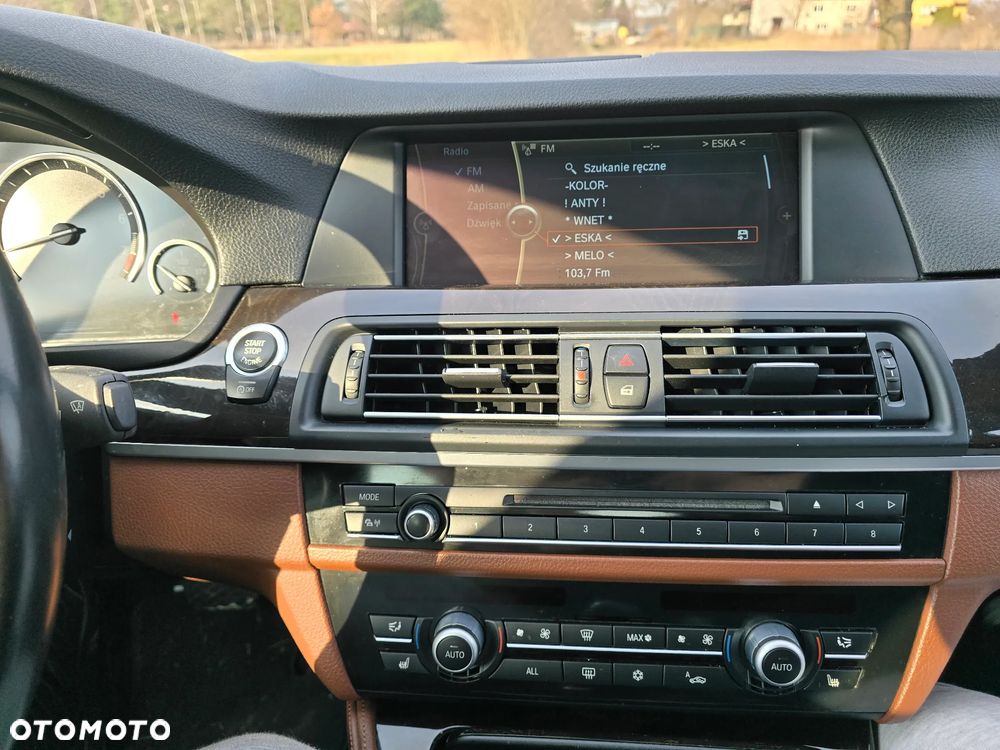 BMW Seria 5 535i xDrive - 33