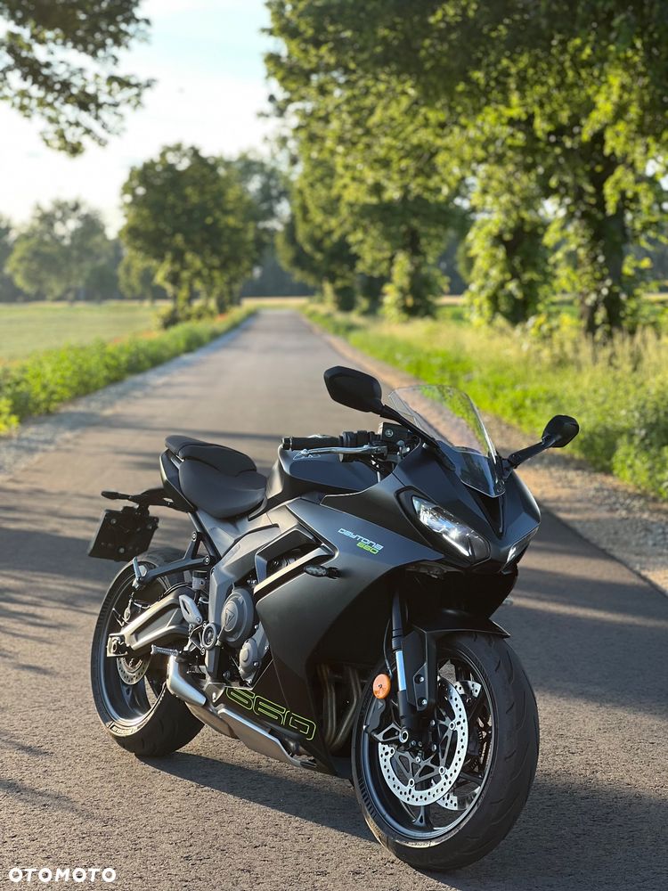 Triumph Daytona - 1