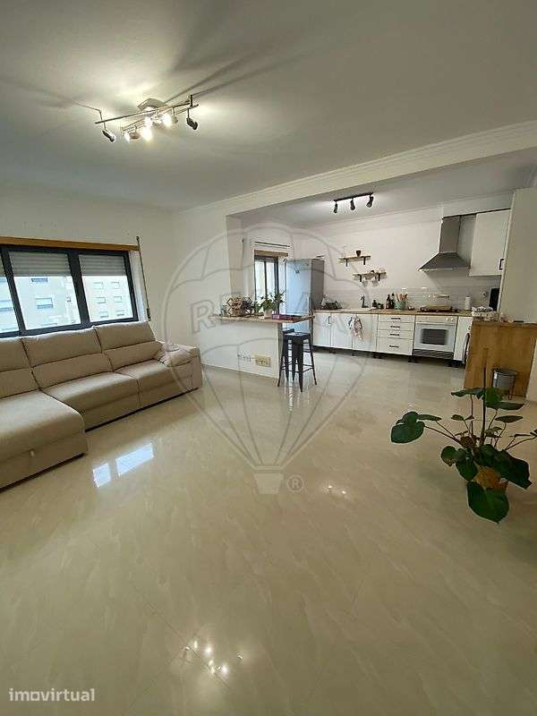 Apartamento T2 para arrendamento