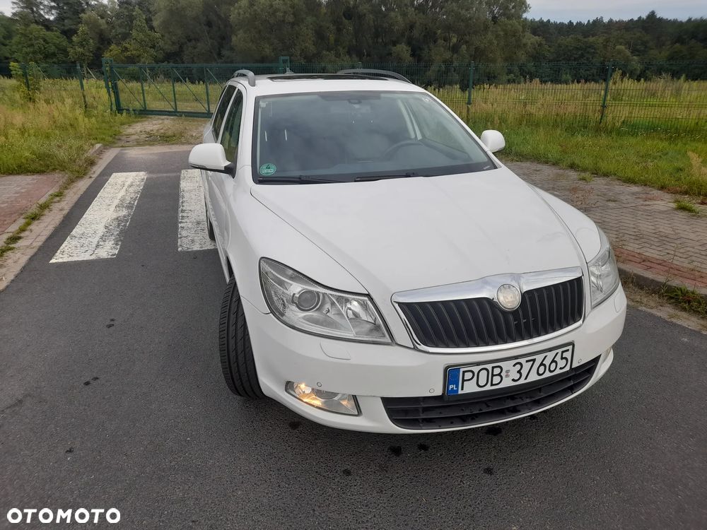 Skoda Octavia 2.0 TDI DPF Elegance - 3