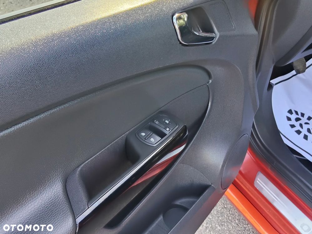 Opel Corsa 1.4 16V 150 Jahre - 14