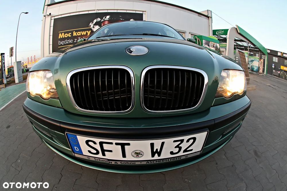 BMW Seria 3 320i - 12