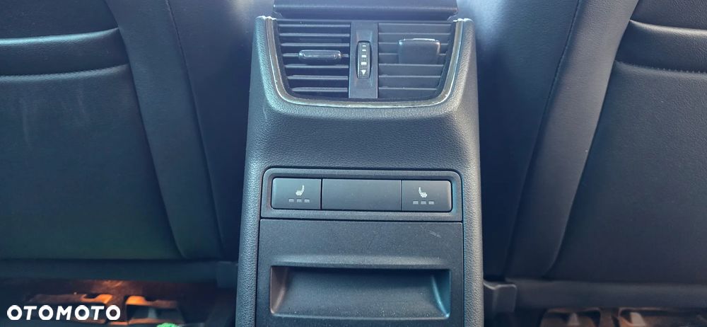 Skoda Octavia 2.0 TSI RS DSG - 18