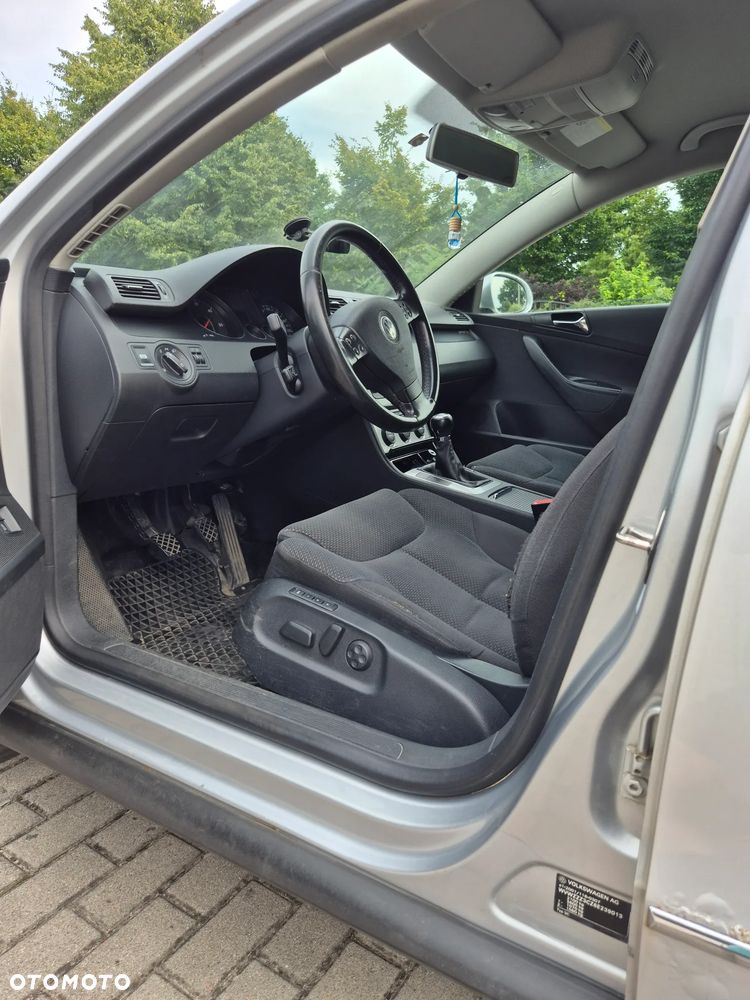 Volkswagen Passat 1.9 TDI Individual - 7