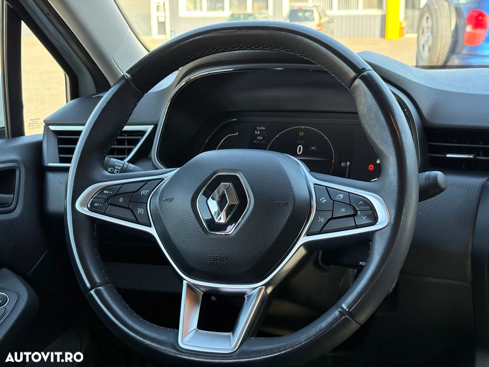 Renault Clio E-TECH 140 BUSINESS EDITION - 13